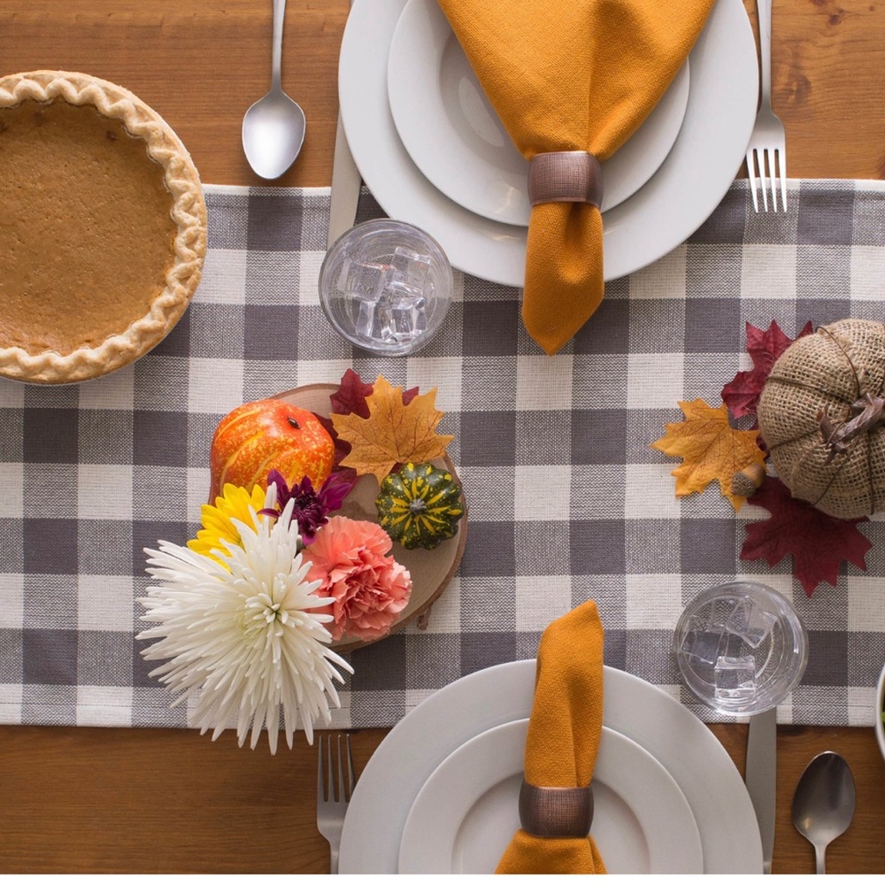 Gray table runner